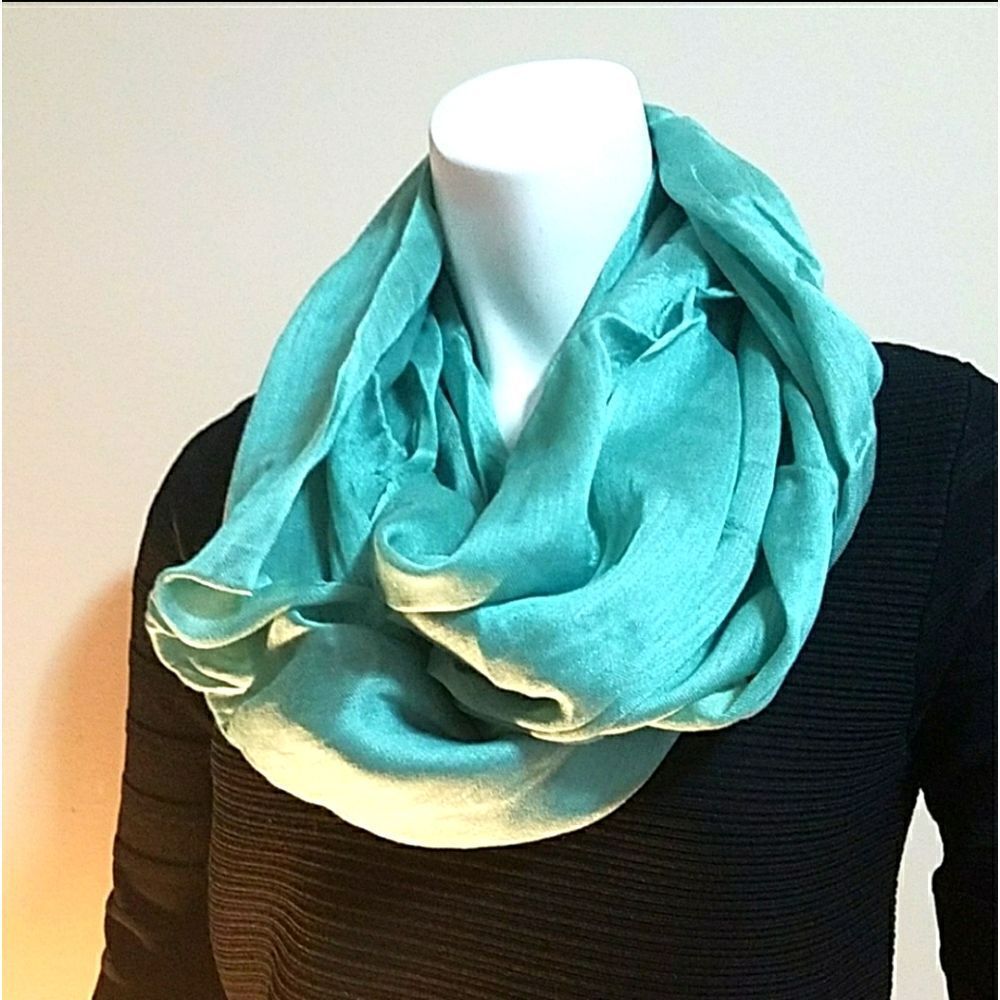 Look Blue Infinity Scarf